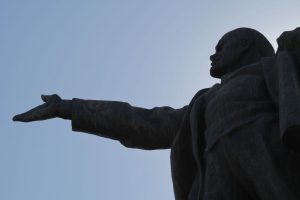 Dia 10 Estatua de Lenin en Bishkek