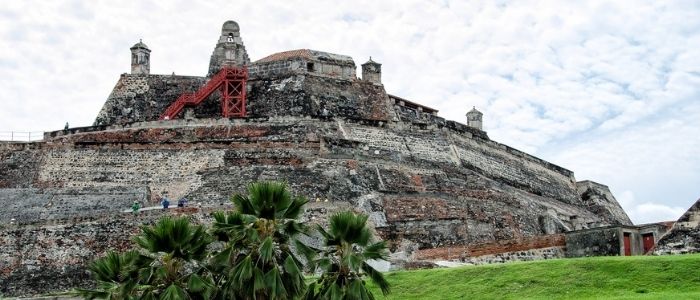 castillo de San Felipe imprescindible en la lista de qué ver en Cartagena de Indias