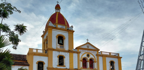 Iglesia de Santa Bárbara en Mompox Colombia